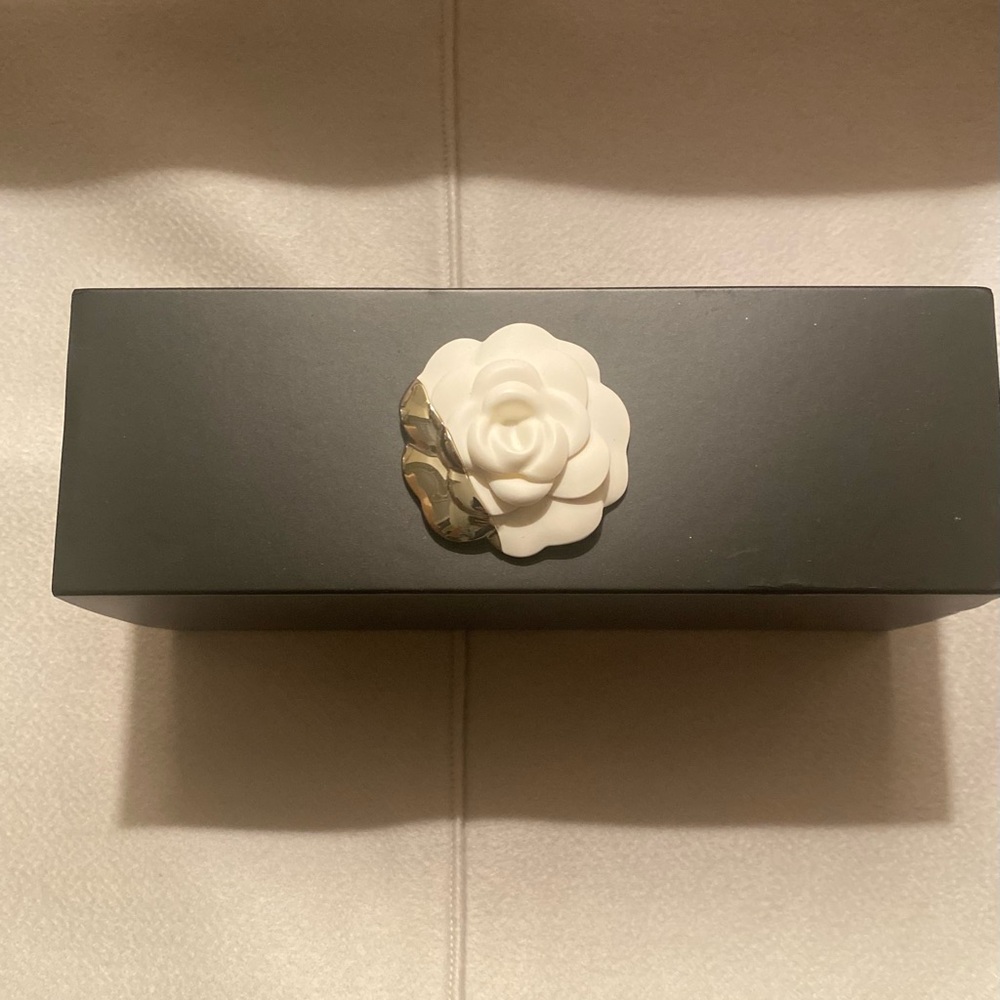 Chanel Sublimage candle set